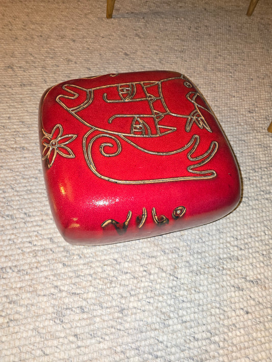 Martin Nybo, ceramic pillow, 50 x 50 x 25 cm